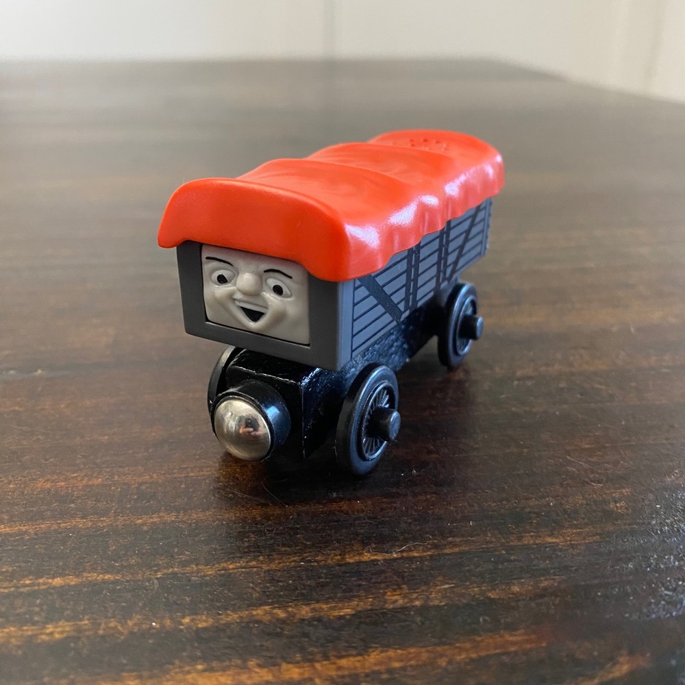 Thomas & Friends Giggling Troublesome Truck Wooden Railway Train Car Works - Picture 1 of 6